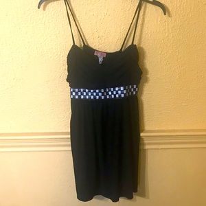 Black & white cube tank